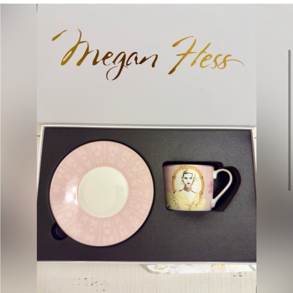 Audrey Hepburn Tea Cup Gift Set by Megan Hess - Picture 8 of 9